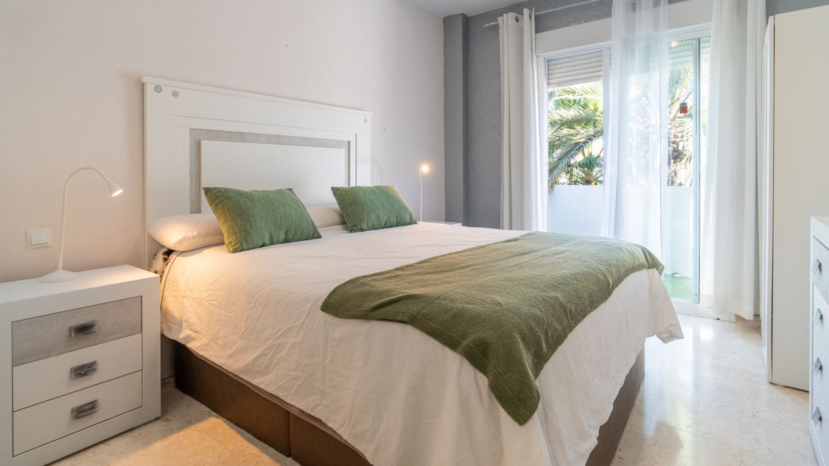 2 Bed Apartment for sale in Estepona Costa Del Sol, Málaga, Spain