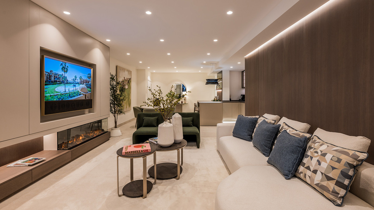 3 Bed Apartment for sale in Estepona Costa Del Sol, Málaga, Spain