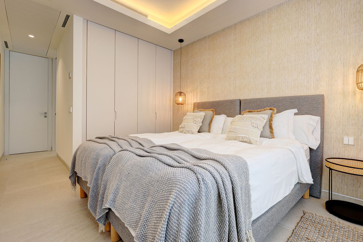 3 Bed Apartment for sale in Estepona Costa Del Sol, Málaga, Spain