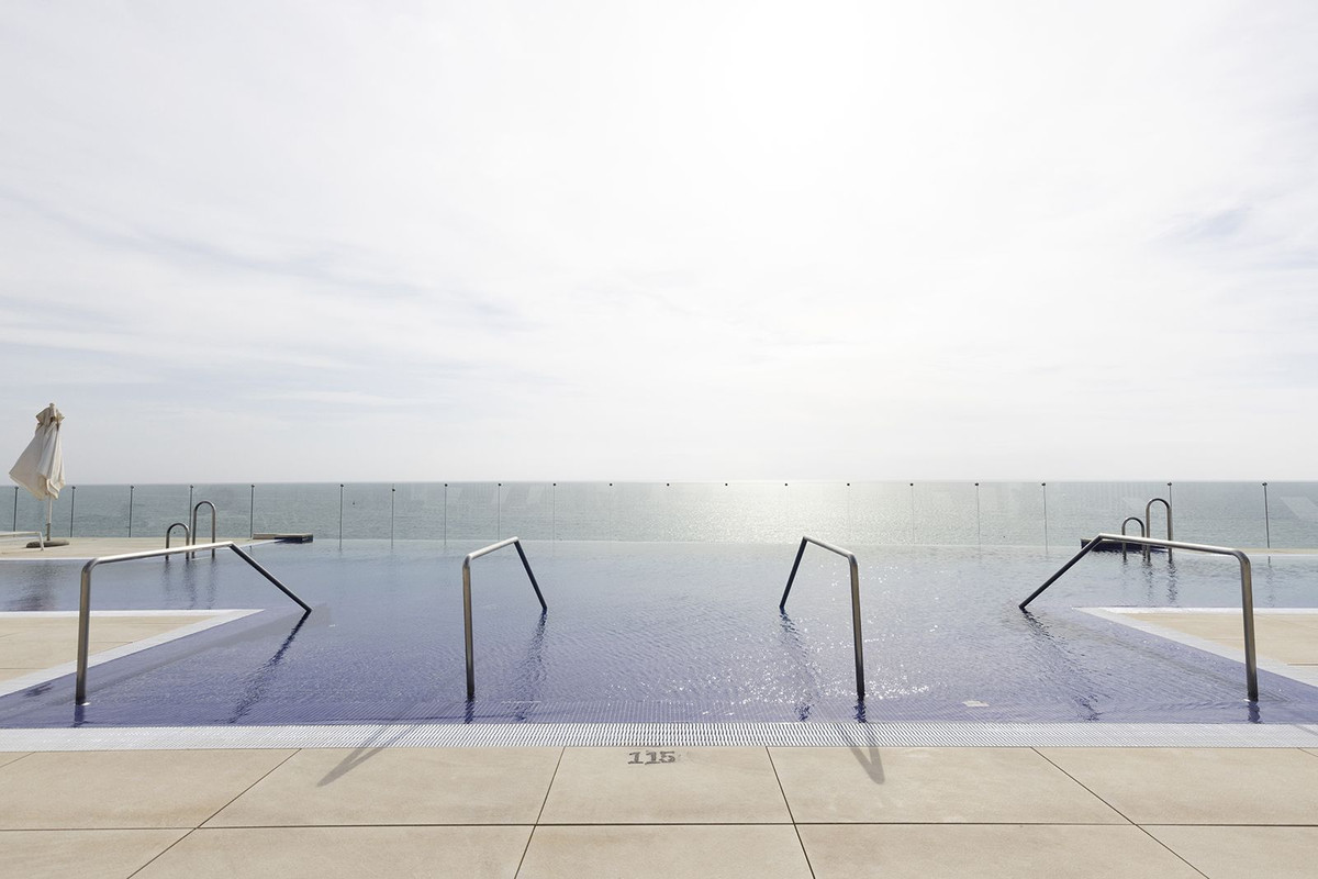 3 Bed Apartment for sale in Estepona Costa Del Sol, Málaga, Spain