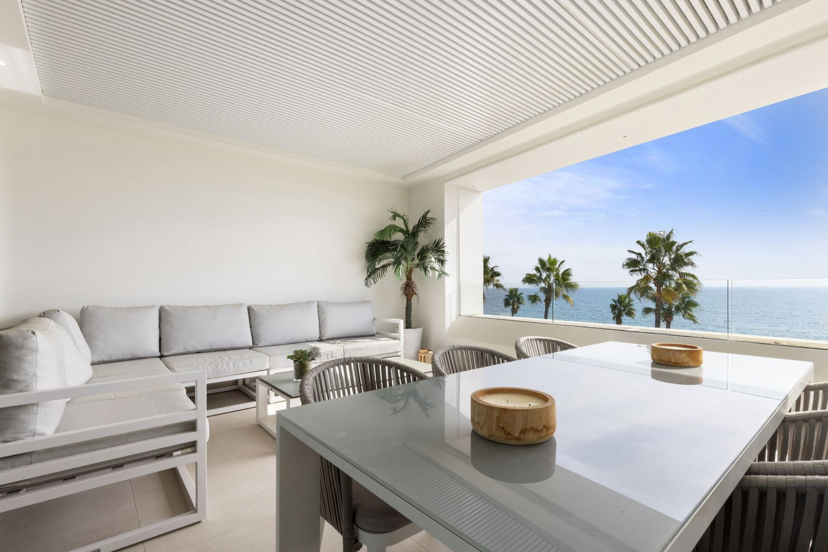 3 Bed Apartment for sale in Estepona Costa Del Sol, Málaga, Spain