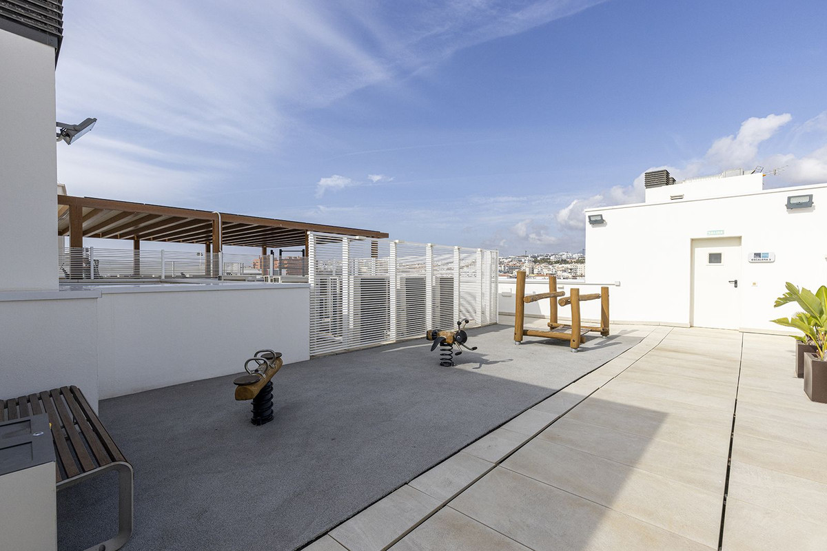 3 Bed Apartment for sale in Estepona Costa Del Sol, Málaga, Spain