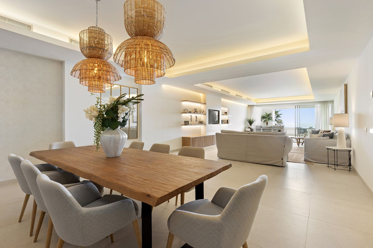 3 Bed Apartment for sale in Estepona Costa Del Sol, Málaga, Spain