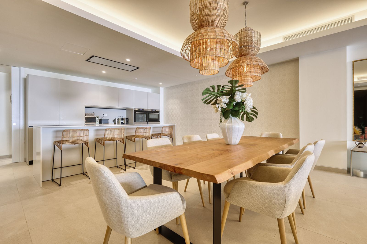 3 Bed Apartment for sale in Estepona Costa Del Sol, Málaga, Spain