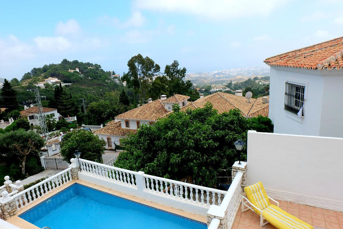Se vende Villa - Chalet de 5 dormitorios en Costa Del Sol, Málaga, España