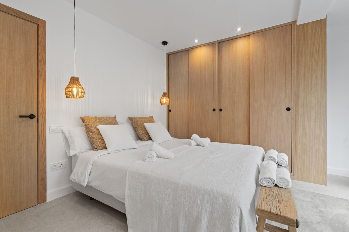 4 Bed Townhouse for sale in Benahavís Costa Del Sol, Málaga, Spain