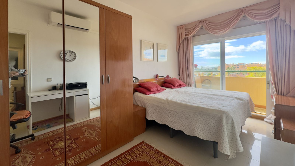 Se vende Apartamento Planta Media de 2 dormitorios en Costa Del Sol, Málaga, España