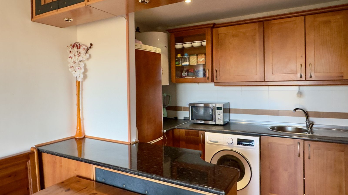 Se vende Apartamento Planta Media de 2 dormitorios en Costa Del Sol, Málaga, España