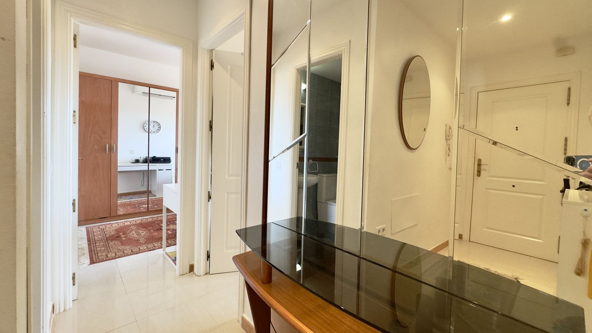 Se vende Apartamento Planta Media de 2 dormitorios en Costa Del Sol, Málaga, España