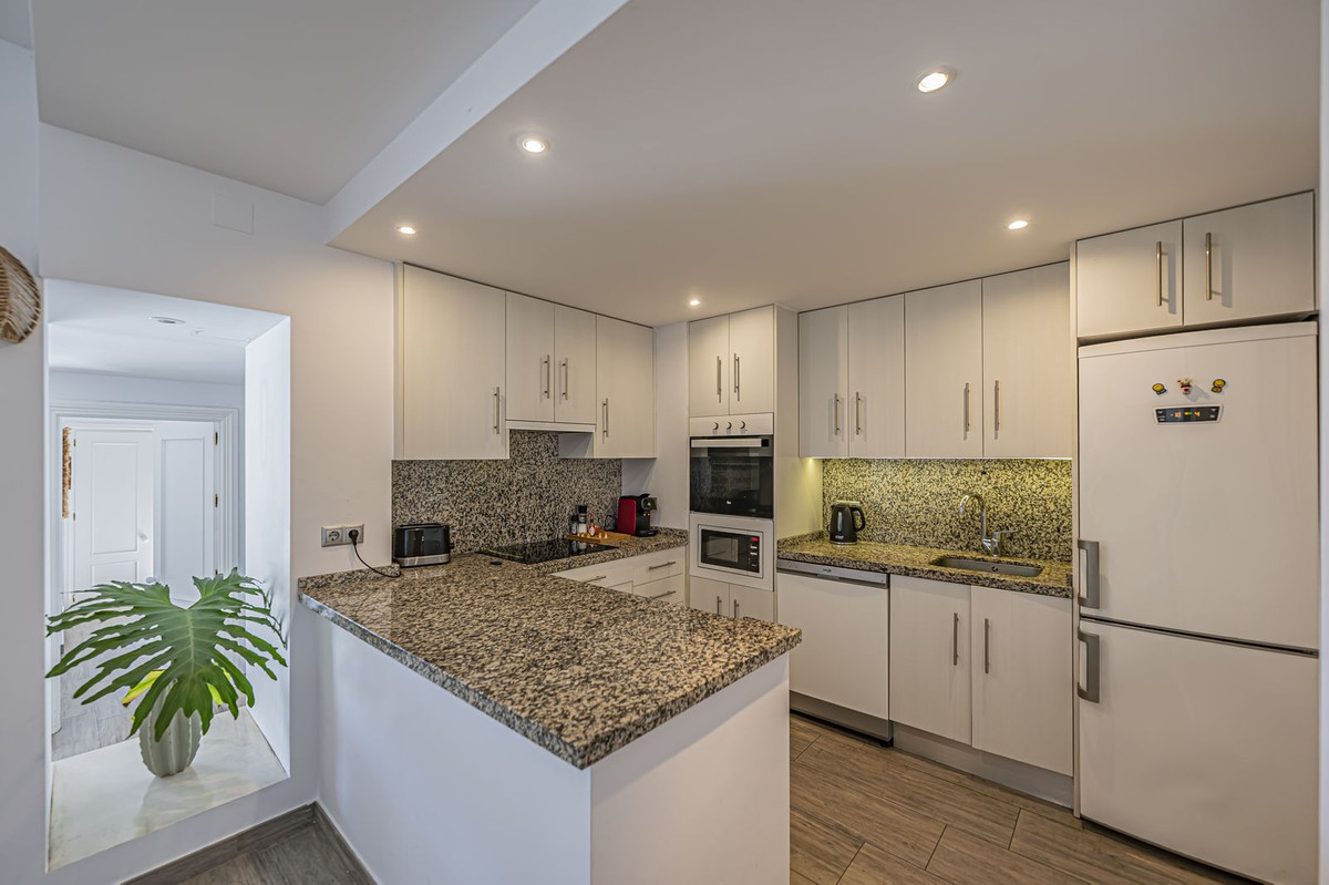 2 Bed Apartment for sale in Elviria Costa Del Sol, Málaga, Spain