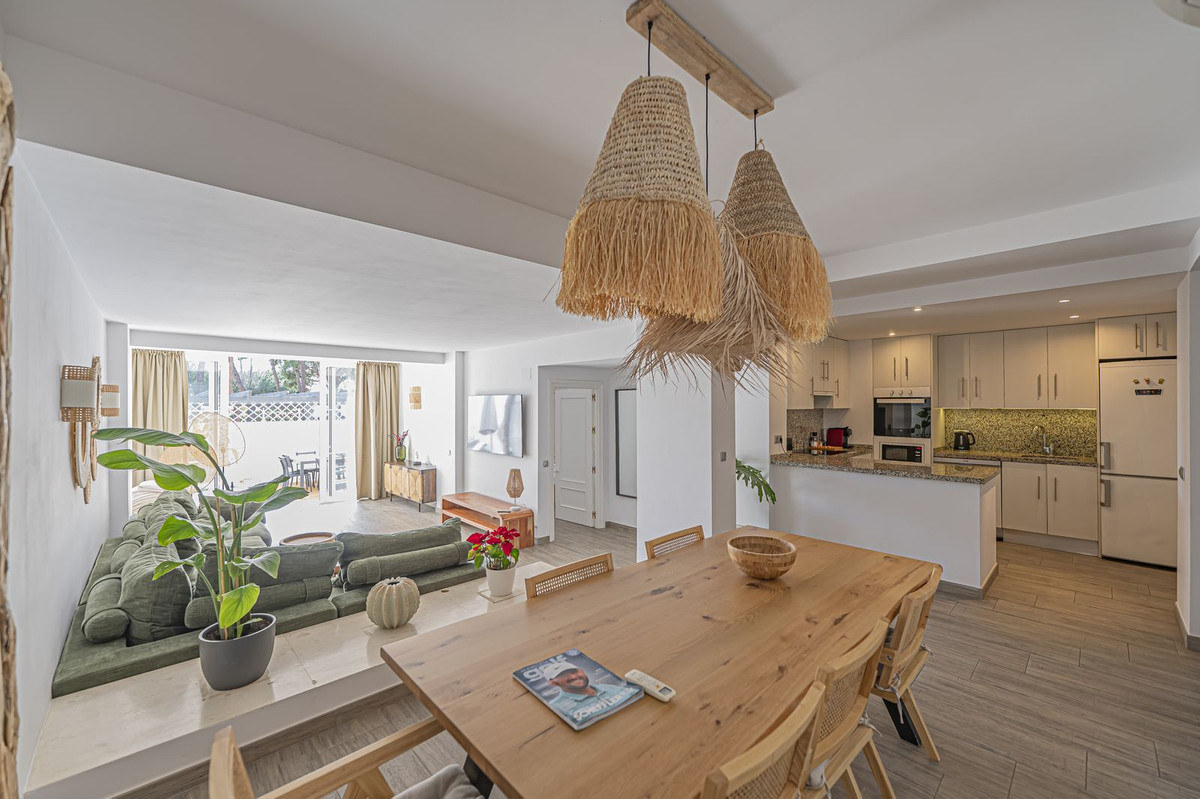2 Bed Apartment for sale in Elviria Costa Del Sol, Málaga, Spain