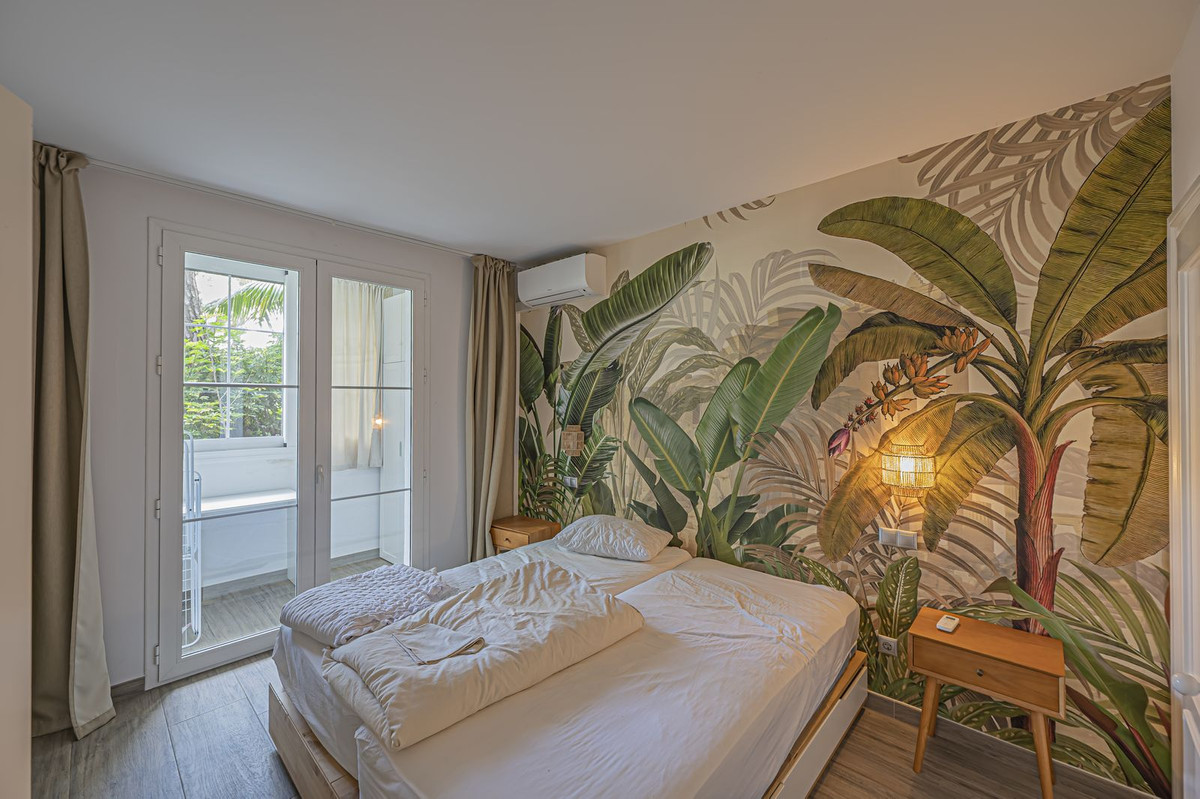 2 Bed Apartment for sale in Elviria Costa Del Sol, Málaga, Spain
