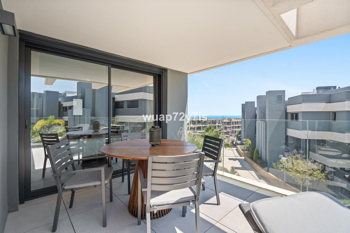 3 Bed Apartment for sale in Selwo Costa Del Sol, Málaga, Spain