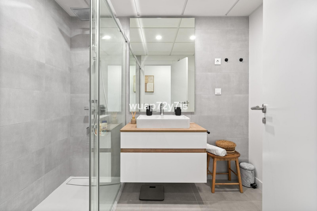3 Bed Apartment for sale in Selwo Costa Del Sol, Málaga, Spain