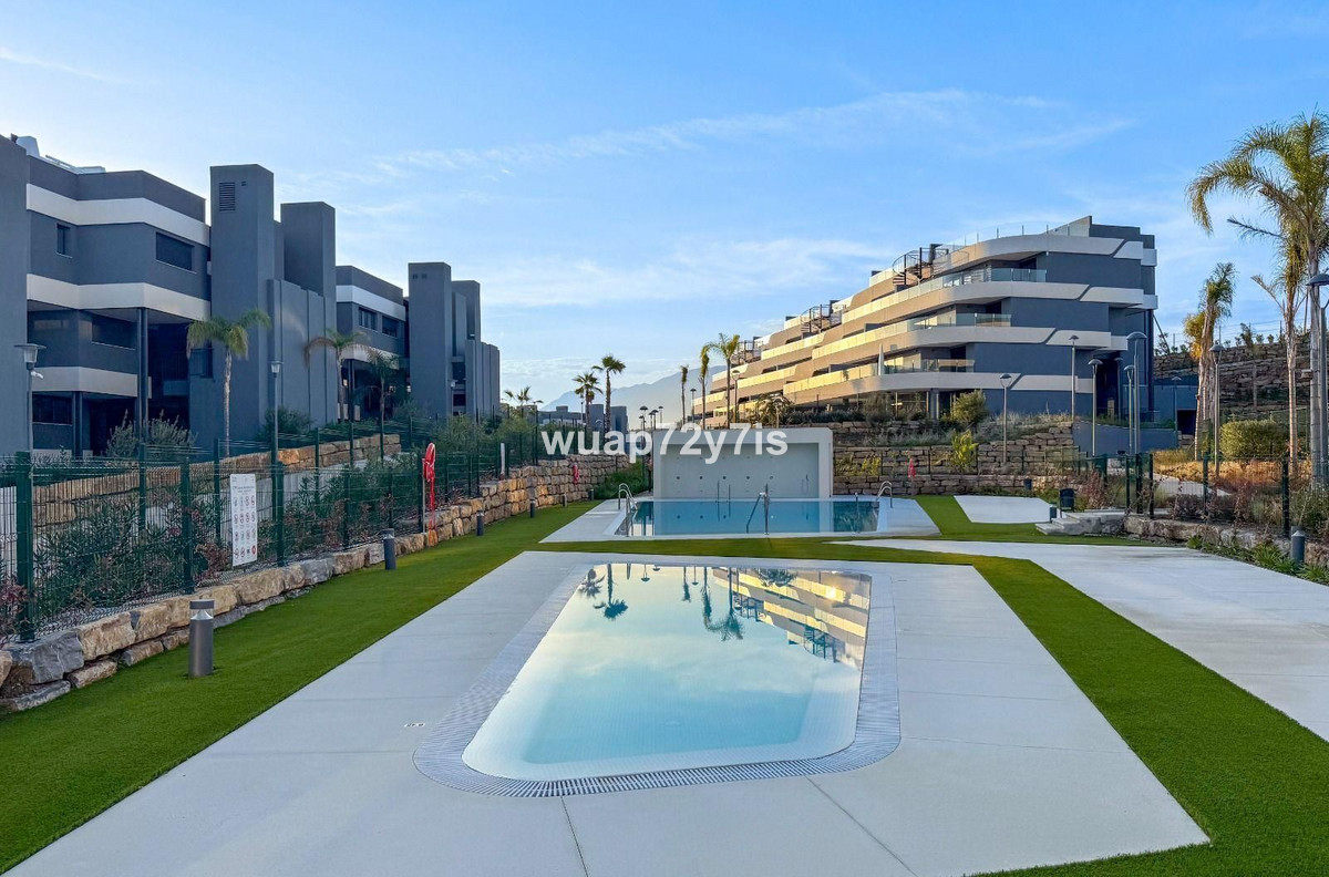 3 Bed Apartment for sale in Selwo Costa Del Sol, Málaga, Spain