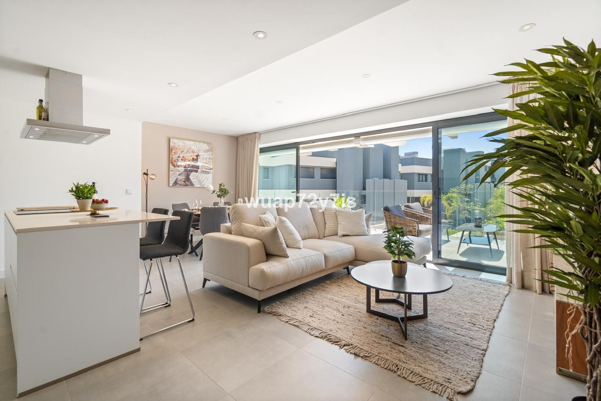 3 Bed Apartment for sale in Selwo Costa Del Sol, Málaga, Spain