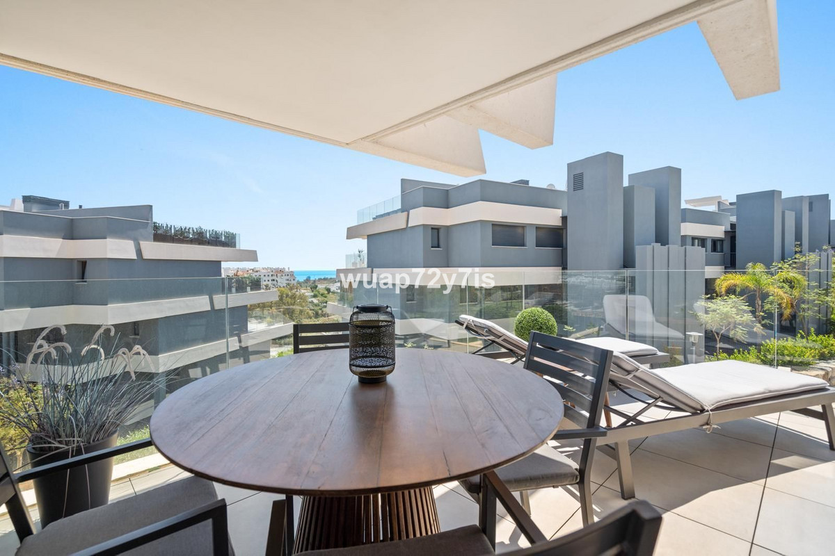 3 Bed Apartment for sale in Selwo Costa Del Sol, Málaga, Spain
