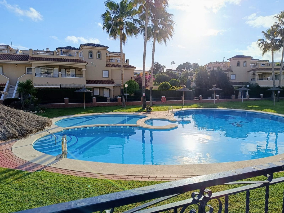Se vende Ático de 2 dormitorios en Costa Blanca, Alicante, España