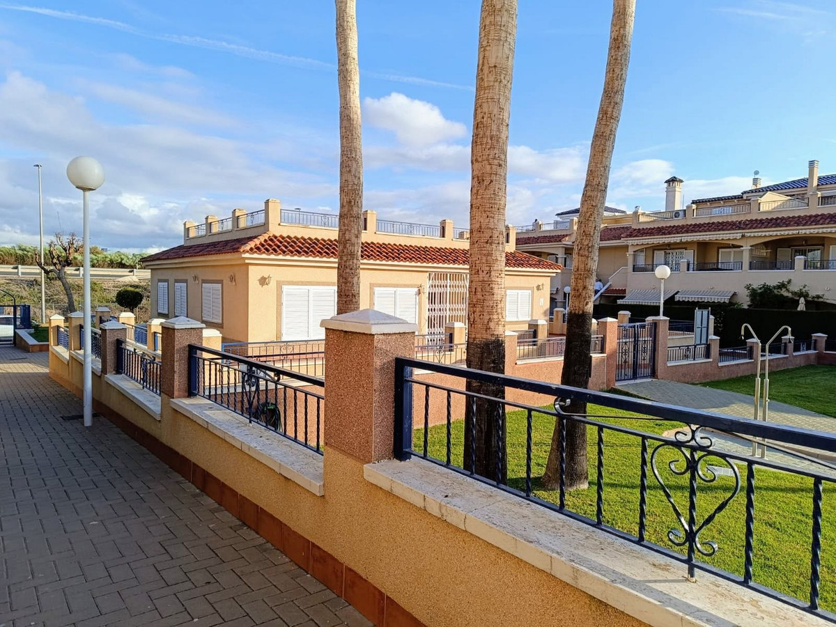 Se vende Ático de 2 dormitorios en Costa Blanca, Alicante, España