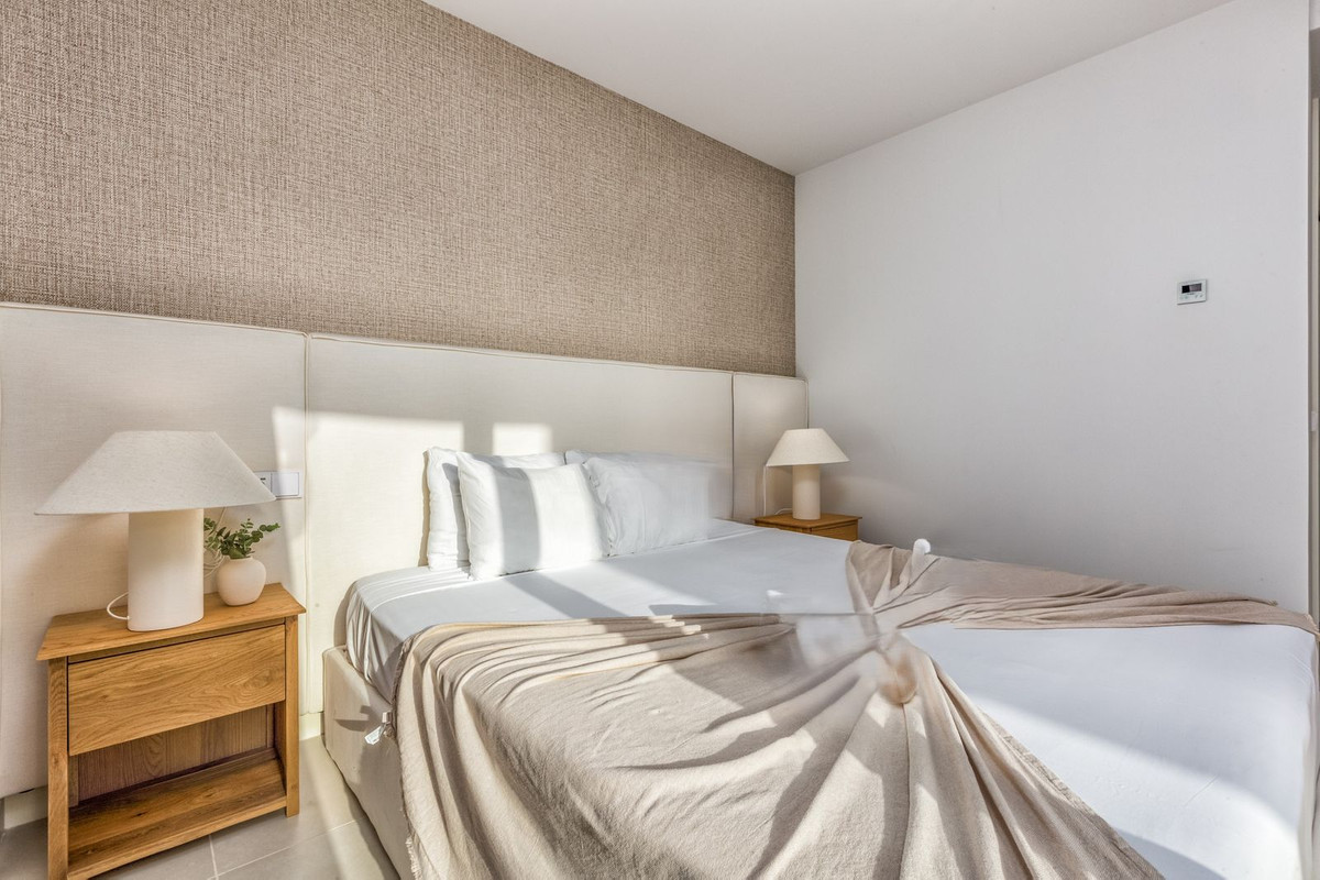 3 Bed Apartment for sale in Fuengirola Costa Del Sol, Málaga, Spain