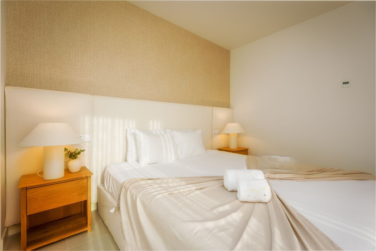 3 Bed Apartment for sale in Fuengirola Costa Del Sol, Málaga, Spain