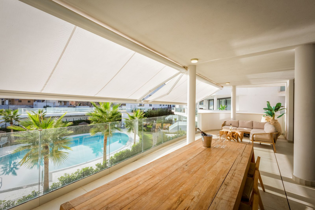 3 Bed Apartment for sale in Fuengirola Costa Del Sol, Málaga, Spain