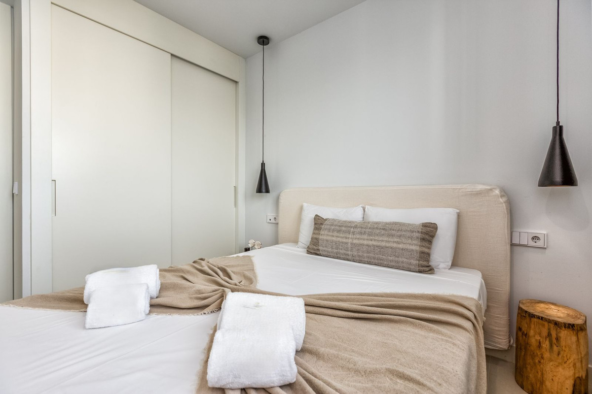 3 Bed Apartment for sale in Fuengirola Costa Del Sol, Málaga, Spain
