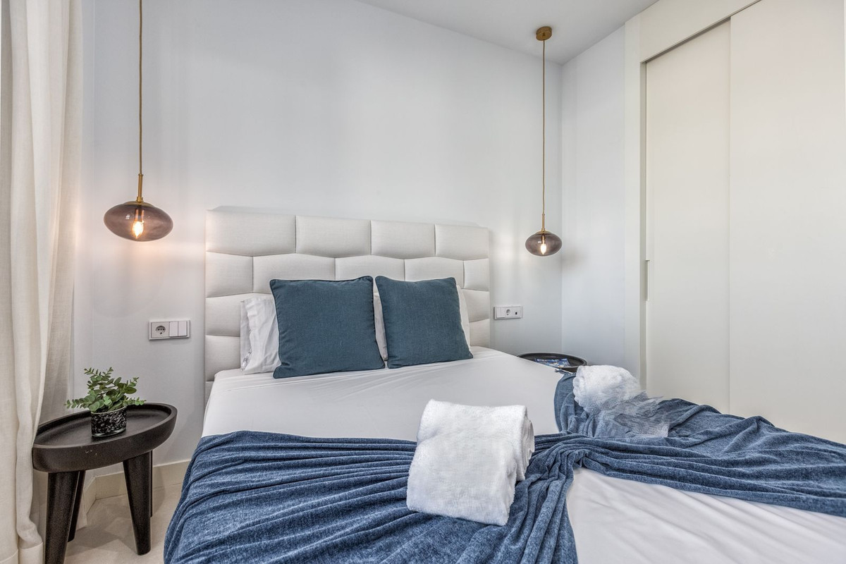 3 Bed Apartment for sale in Fuengirola Costa Del Sol, Málaga, Spain