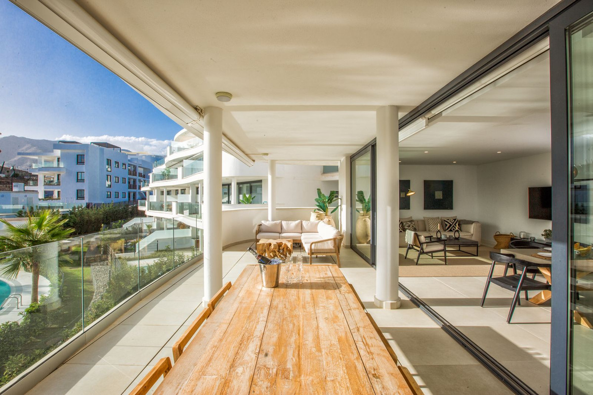 3 Bed Apartment for sale in Fuengirola Costa Del Sol, Málaga, Spain
