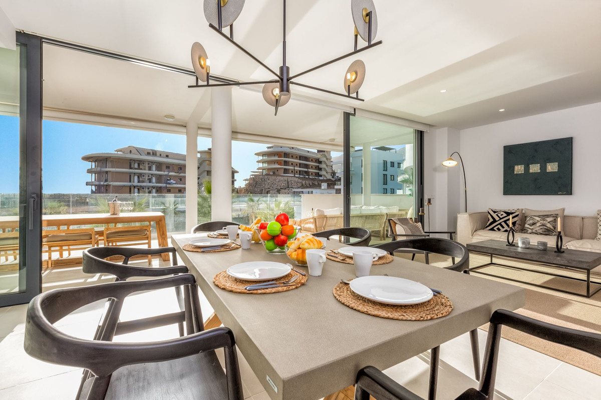 3 Bed Apartment for sale in Fuengirola Costa Del Sol, Málaga, Spain