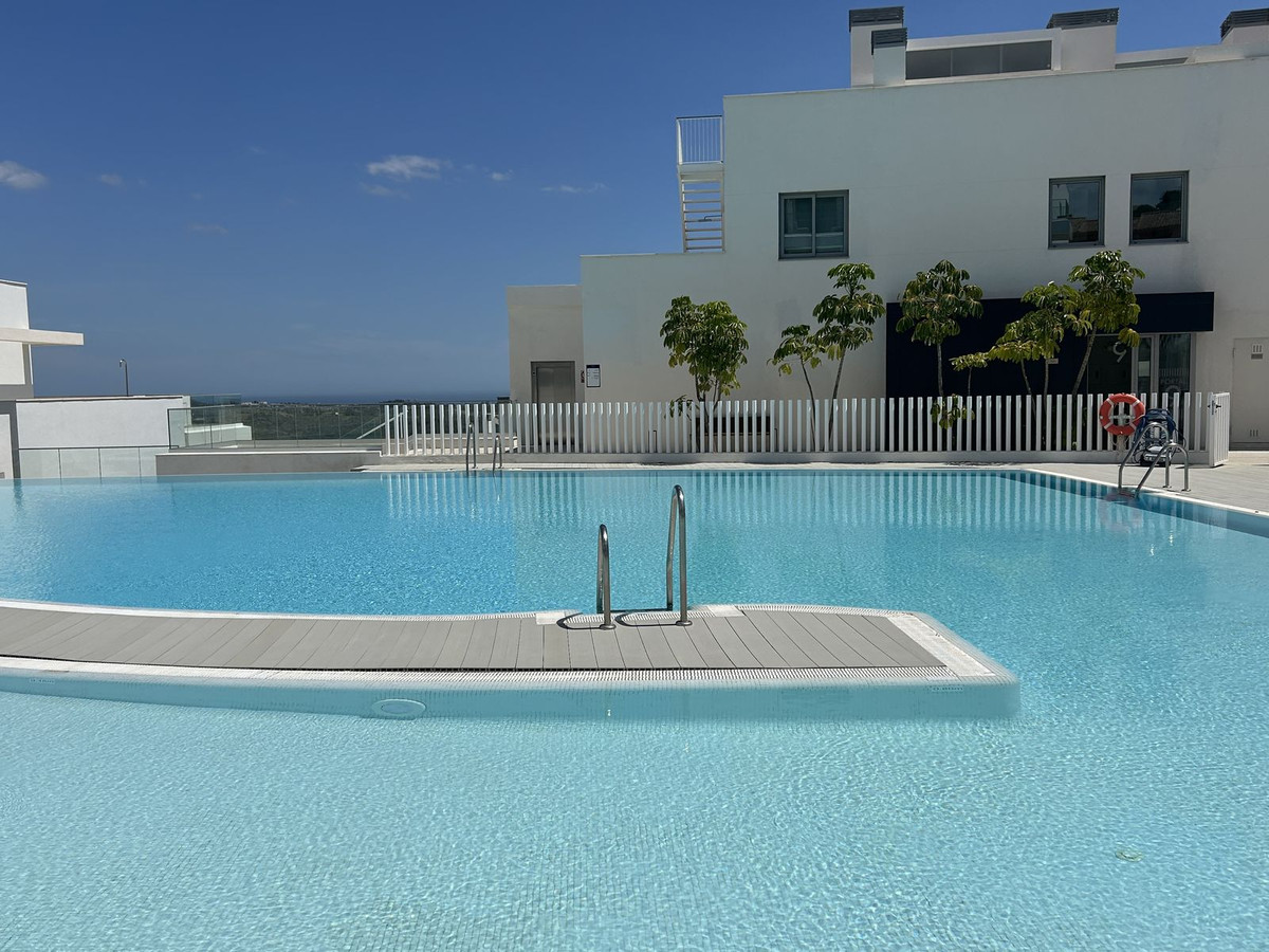 3 Bed Apartment for sale in Calanova Golf Costa Del Sol, Málaga, Spain