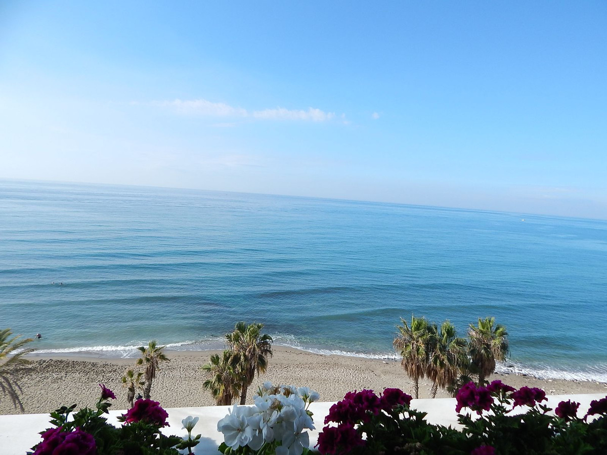 2 Bed Apartment for sale in Marbella Costa Del Sol, Málaga, Spain