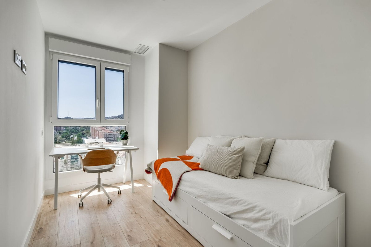 Se vende Apartamento Planta Media de 2 dormitorios en Costa Del Sol, Málaga, España