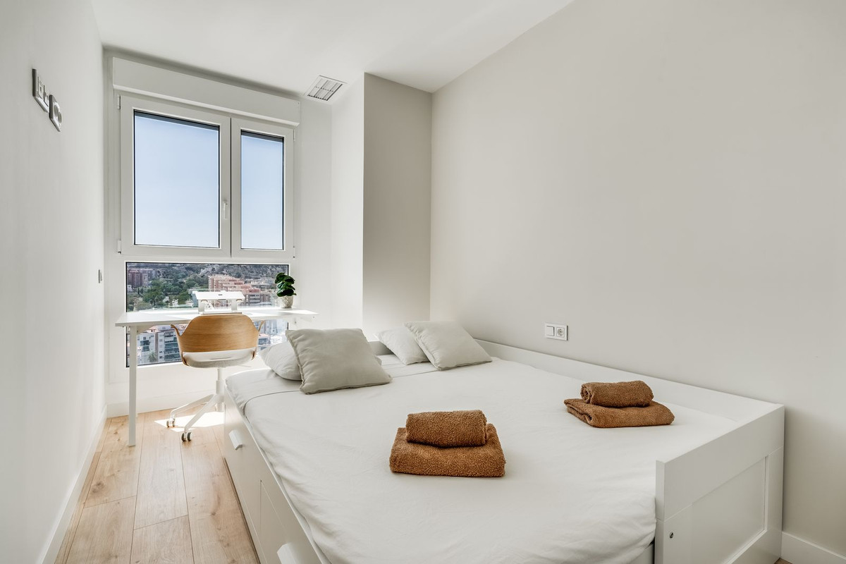 Se vende Apartamento Planta Media de 2 dormitorios en Costa Del Sol, Málaga, España