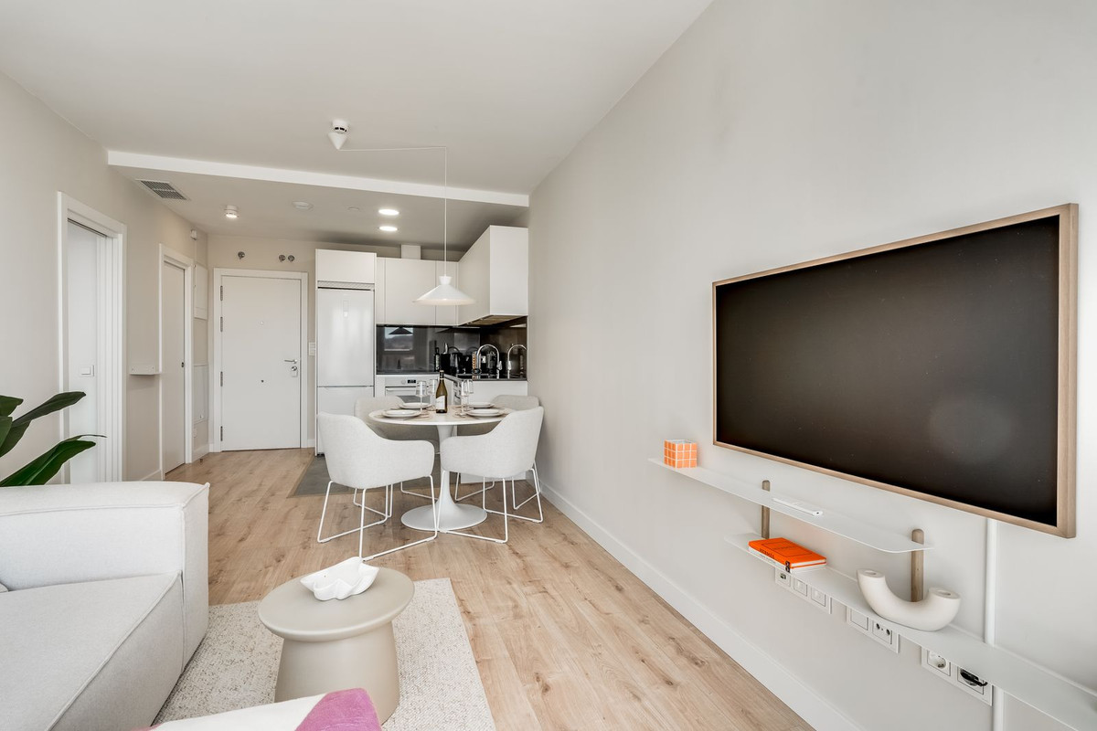 Se vende Apartamento Planta Media de 2 dormitorios en Costa Del Sol, Málaga, España