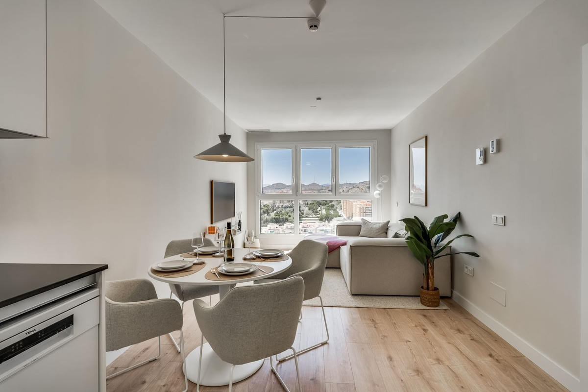 Se vende Apartamento Planta Media de 2 dormitorios en Costa Del Sol, Málaga, España