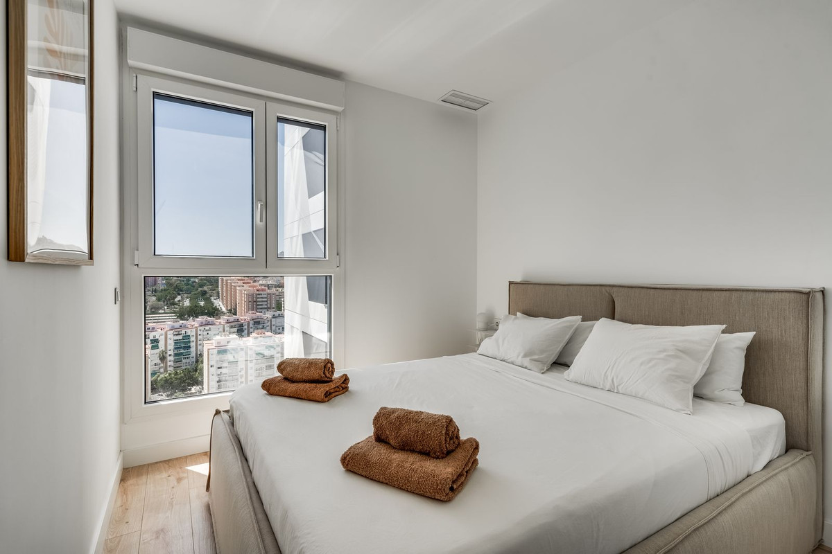 Se vende Apartamento Planta Media de 2 dormitorios en Costa Del Sol, Málaga, España