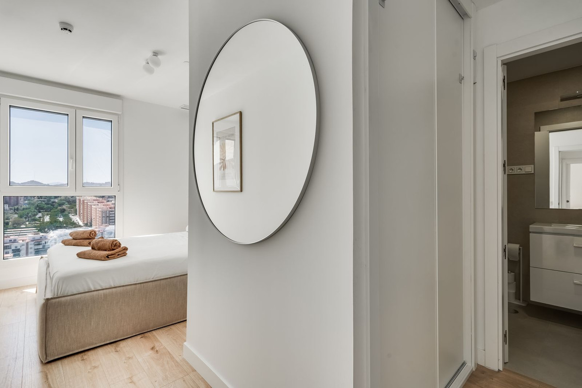 Se vende Apartamento Planta Media de 2 dormitorios en Costa Del Sol, Málaga, España