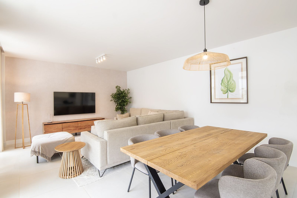 4 Bed Apartment for sale in Higueron Costa Del Sol, Málaga, Spain