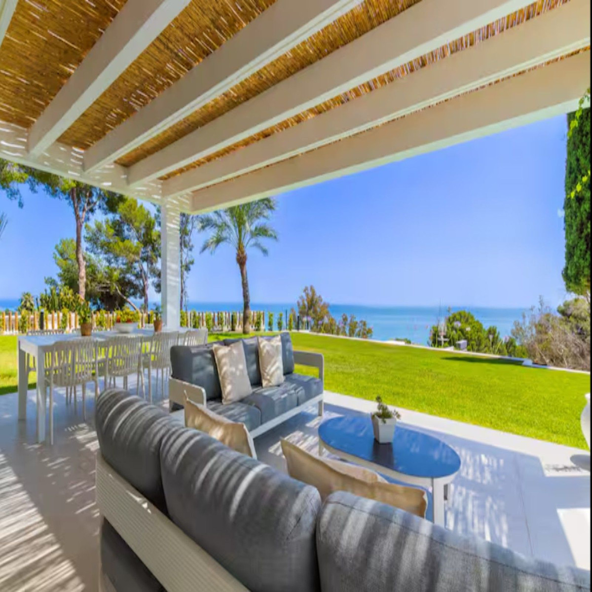 Se vende Villa - Chalet de 6 dormitorios en Costa Del Sol, Málaga, España