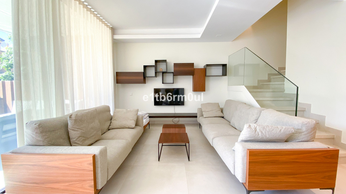 Se vende Pareada de 3 dormitorios en Costa Del Sol, Málaga, España