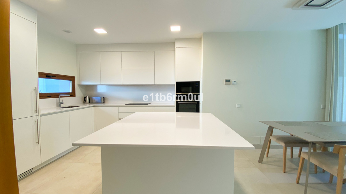 Se vende Pareada de 3 dormitorios en Costa Del Sol, Málaga, España