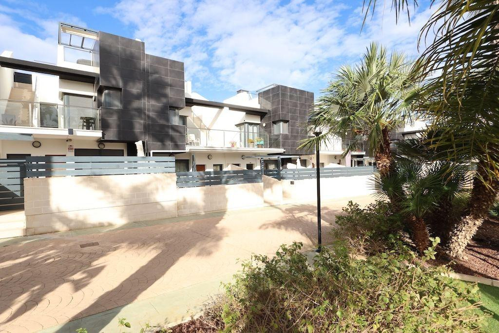 Se vende Adosada de 3 dormitorios en Costa Blanca, Alicante, España