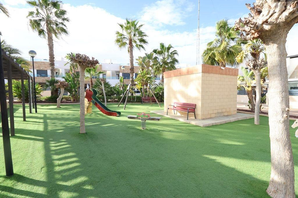 Se vende Adosada de 3 dormitorios en Costa Blanca, Alicante, España