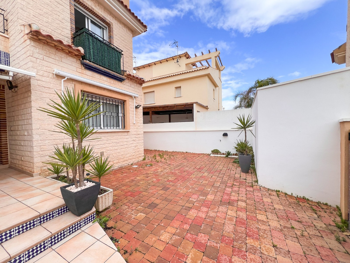 3 Bed Townhouse for sale in Pilar De La Horadada Costa Blanca, Alicante, Spain
