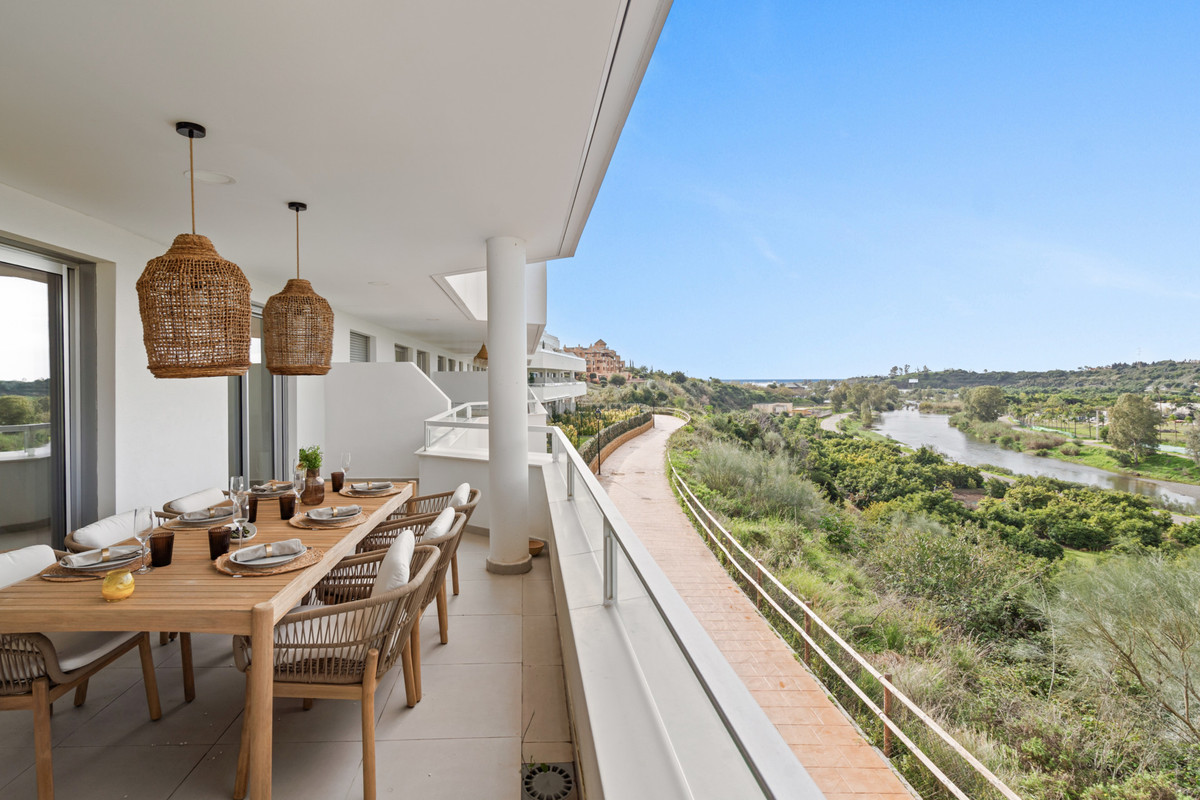 3 Bed Apartment for sale in Estepona Costa Del Sol, Málaga, Spain