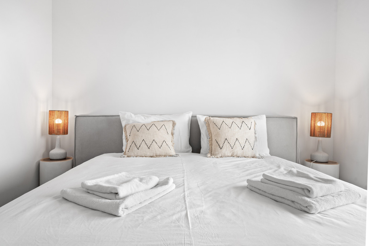 3 Bed Apartment for sale in Estepona Costa Del Sol, Málaga, Spain