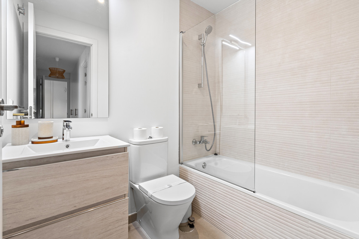 3 Bed Apartment for sale in Estepona Costa Del Sol, Málaga, Spain