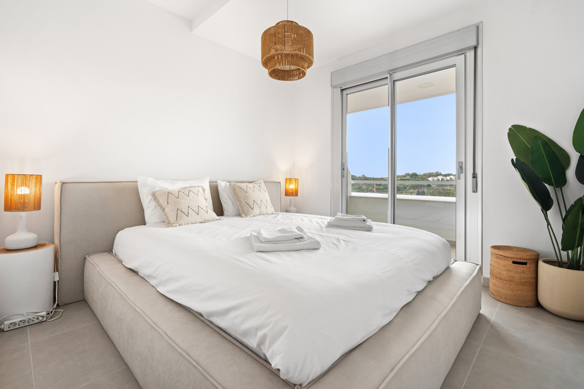 3 Bed Apartment for sale in Estepona Costa Del Sol, Málaga, Spain