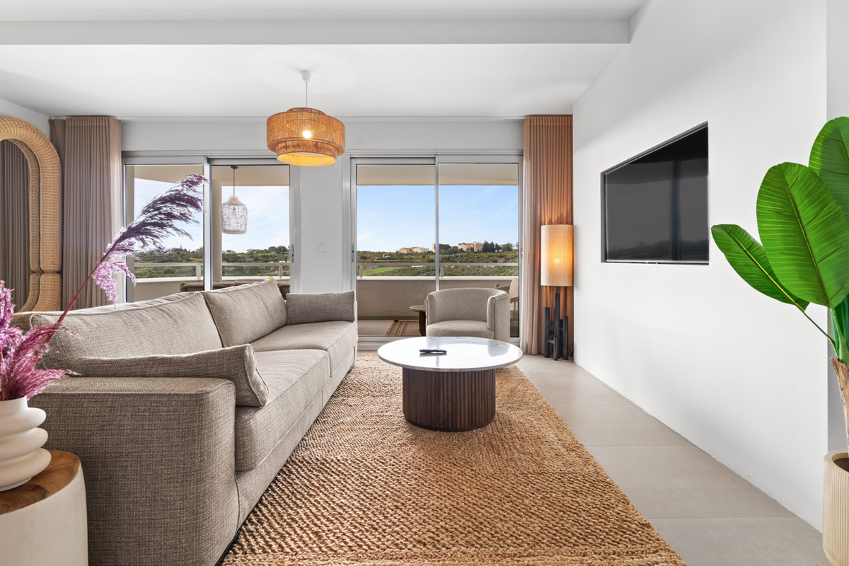 3 Bed Apartment for sale in Estepona Costa Del Sol, Málaga, Spain